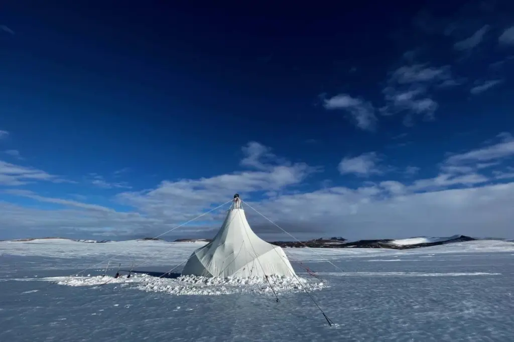 Ancient Ice Reveals Unexpectedly Low Greenhouse Gases in Pliocene Atmosphere