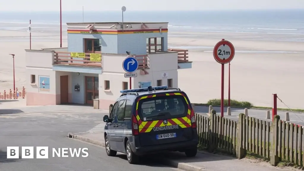 Four Fatalities in English Channel Crossing Attempt After Boat Capsizes