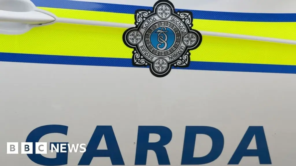 Garda Patrol Car Rammed by Northern Ireland Registered Vehicle in Monaghan