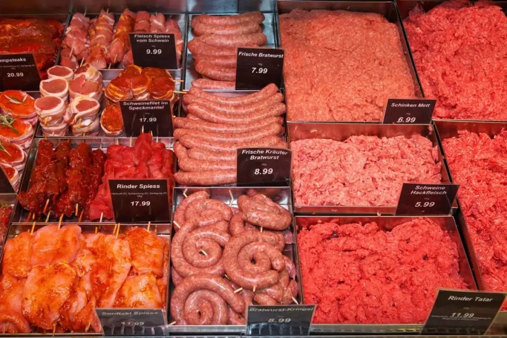Red Meat's Resurgence: Navigating Shifting Dietary Advice and Cultural Trends