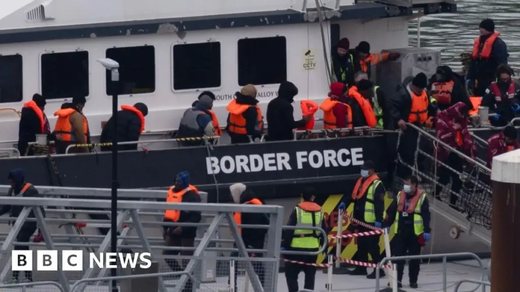 Two Migrants Die During English Channel Crossing Attempt
